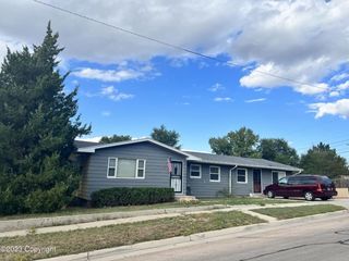 Foreclosed Home - 610 W 4TH ST, 82716