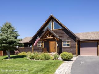 Foreclosed Home - 140 AZTEC DR, 83127