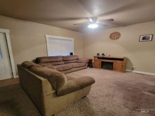 Foreclosed Home - 405 OREGON ST, 83330