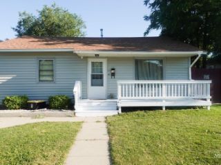 Foreclosed Home - 619 4TH AVE E, 83338