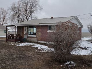 Foreclosed Home - 2389 N 800 E, 83435