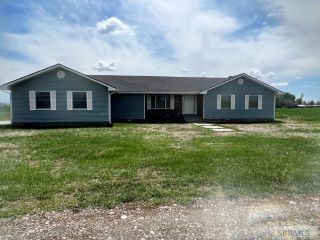 Foreclosed Home - 424 N 4100 E, 83442