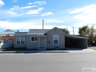 Foreclosed Home - 102 S DAISY ST, 83467