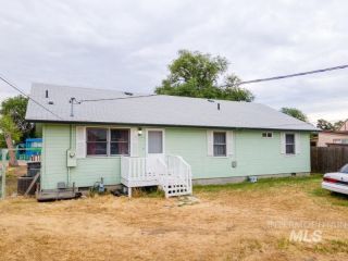 Foreclosed Home - 116 E GALVESTON ST, 83605