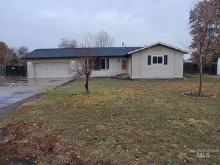 Foreclosed Home - 4218 S MONTANA AVE, 83607