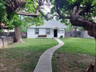 Foreclosed Home - 806 E 2ND ST, 83617