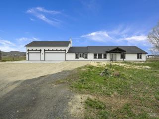 Foreclosed Home - 2375 AIRPORT RD, 83617
