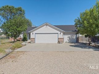 Foreclosed Home - 5842 OLD BRUNEAU HWY, 83639