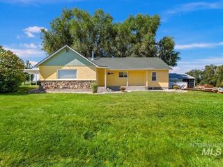 Foreclosed Home - 32925 HIGHWAY 95, 83660