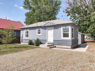 Foreclosed Home - 409 N 7TH ST, 83661