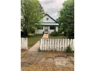 Foreclosed Home - 812 East Main Street, 83672