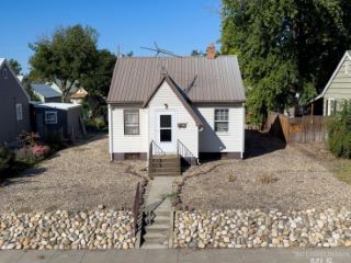 Foreclosed Home - 925 W 2ND ST, 83672