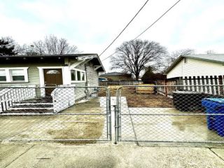 Foreclosed Home - 124 S IVY ST, 83686