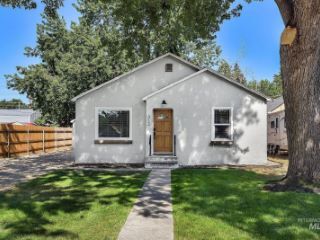 Foreclosed Home - 312 S ALMOND ST, 83686
