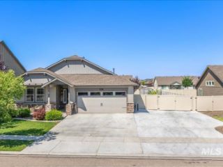 Foreclosed Home - 2017 S KONA AVE, 83686
