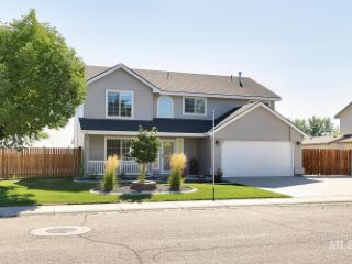 Foreclosed Home - 17068 N MIDSUMMERS LN, 83687