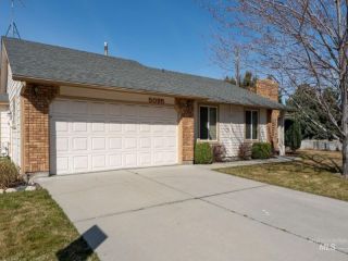 Foreclosed Home - 5095 N BLUEGRASS AVE, 83703