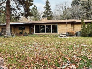 Foreclosed Home - 5120 W OUTLOOK AVE, 83703