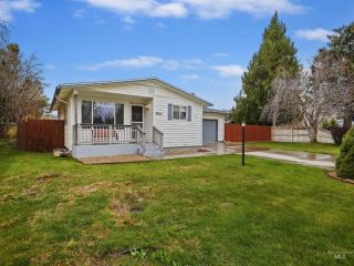 Foreclosed Home - 8865 W PEMBROOK DR, 83704