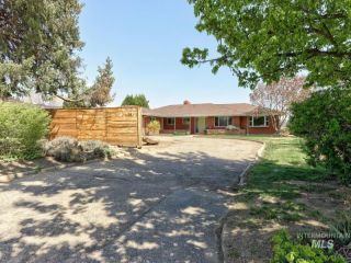 Foreclosed Home - 14 S MESA VISTA DR, 83705