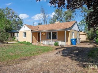 Foreclosed Home - 1622 S SHOSHONE ST, 83705