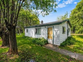 Foreclosed Home - 2501 S EAGLESON RD, 83705