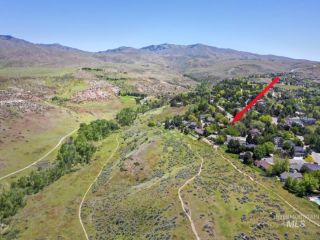 Foreclosed Home - 1520 E SHAW MOUNTAIN RD, 83712
