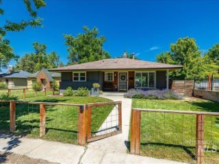 Foreclosed Home - 512 E KRALL ST, 83712