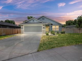 Foreclosed Home - 12652 W FIG CT, 83713
