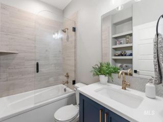 Foreclosed Home - List 100619300