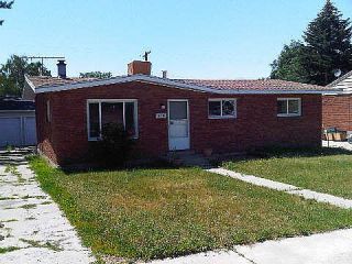 Foreclosed Home - 1673 N 300 W, 84015