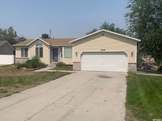 Foreclosed Home - 190 E 1250 N, 84041