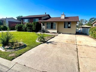 Foreclosed Home - 1012 E SEGO LILY DR, 84094