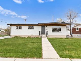 Foreclosed Home - List 100424003