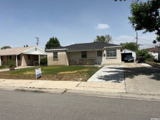 Foreclosed Home - 5685 S 4060 W, 84118