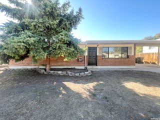 Foreclosed Home - 3142 S SCOTTSDALE DR, 84120
