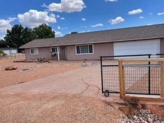 Foreclosed Home - 575 W PIPE SPRINGS DR, 84741