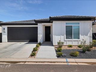 Foreclosed Home - 153 S DESERT SAGE LN, 84780