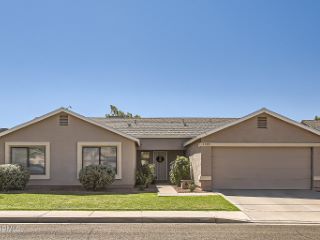 Foreclosed Home - 3085 W COUNTRY CLUB TER, 85027