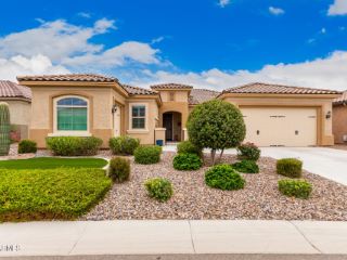 Foreclosed Home - 5903 W CACTUS WREN WAY, 85132