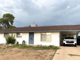 Foreclosed Home - 442 W IVANHOE RD, 85137