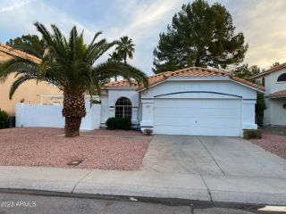 Foreclosed Home - 1563 S PENNINGTON DR, 85286