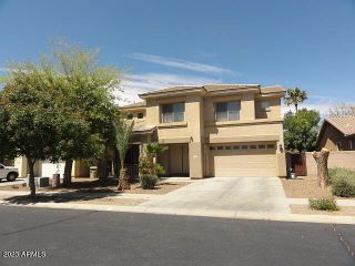 Foreclosed Home - 8820 W PALMAIRE AVE, 85305