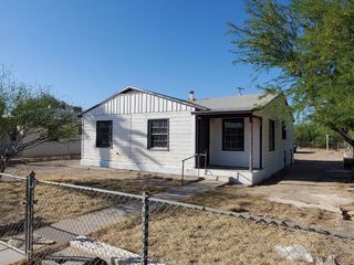 Foreclosed Home - 300 E 1ST AVE, 85321