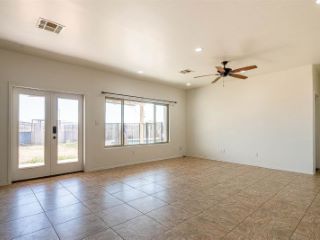 Foreclosed Home - 13575 S MESA DUNES RD, 85365
