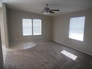 Foreclosed Home - 11440 S BONNIE AVE, 85367