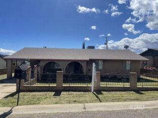 Foreclosed Home - 7757 S HOPI AVE, 85501