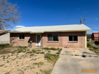 Foreclosed Home - 3017 S APRICOT LOOP, 85546