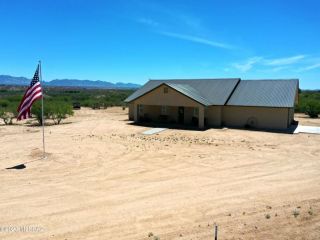 Foreclosed Home - 804 N HIGHWAY 80, 85630