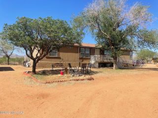 Foreclosed Home - 6080 E CATTLE DR, 85643